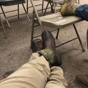 Meet your Posher, Justin